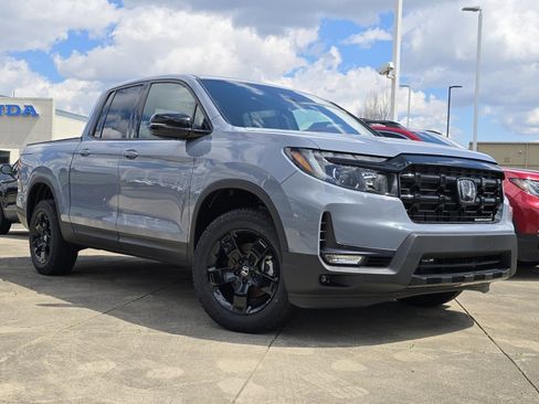New 2026 Honda Ridgeline Black Edition image 2