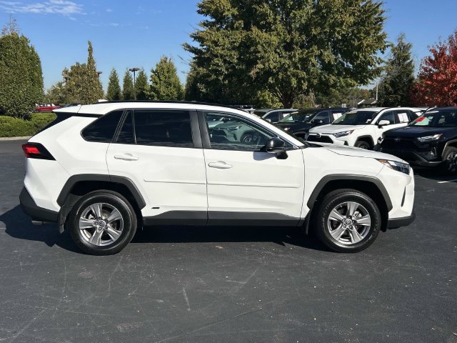 Used 2024 Toyota RAV4 LE AWD/4WD image 3