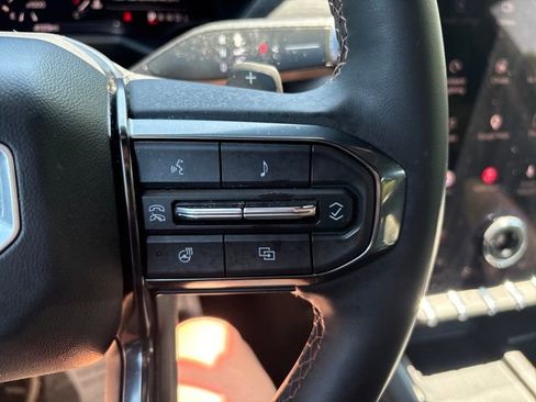 Used 2026 GMC Acadia AT4 AWD/4WD image 12