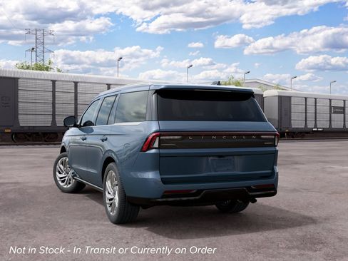 New 2027 Lincoln Navigator Reserve AWD/4WD image 8