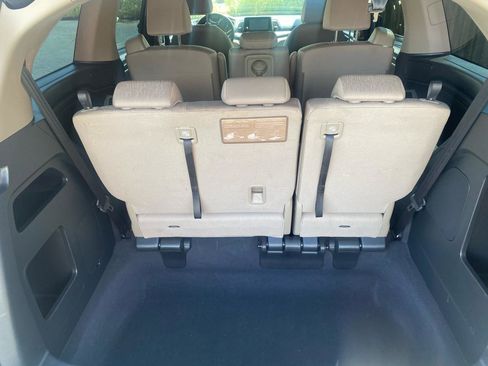 Used 2018 Honda Odyssey EX image 8