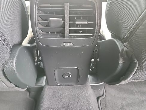 Used 2022 Ford Escape SE w/ Cold Weather Package AWD/4WD image 32