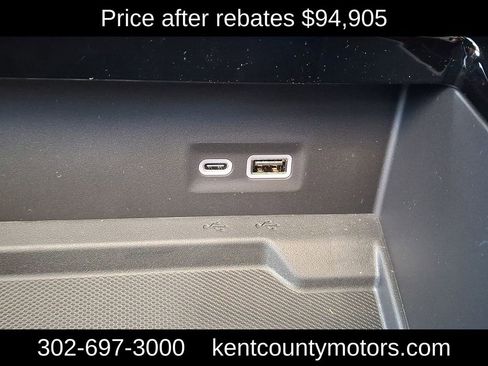 New 2026 GMC Yukon XL AT4 w/ AT4 Premium Plus Package image 22