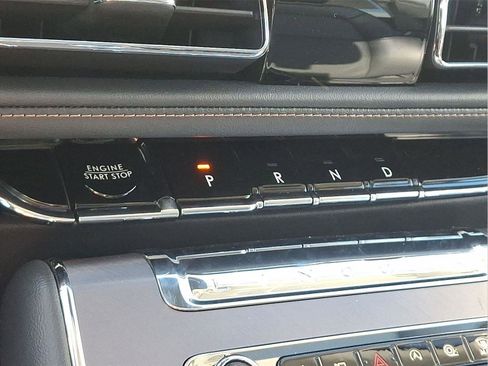 New 2025 Lincoln Aviator AWD w/ Equipment Group 101A image 14