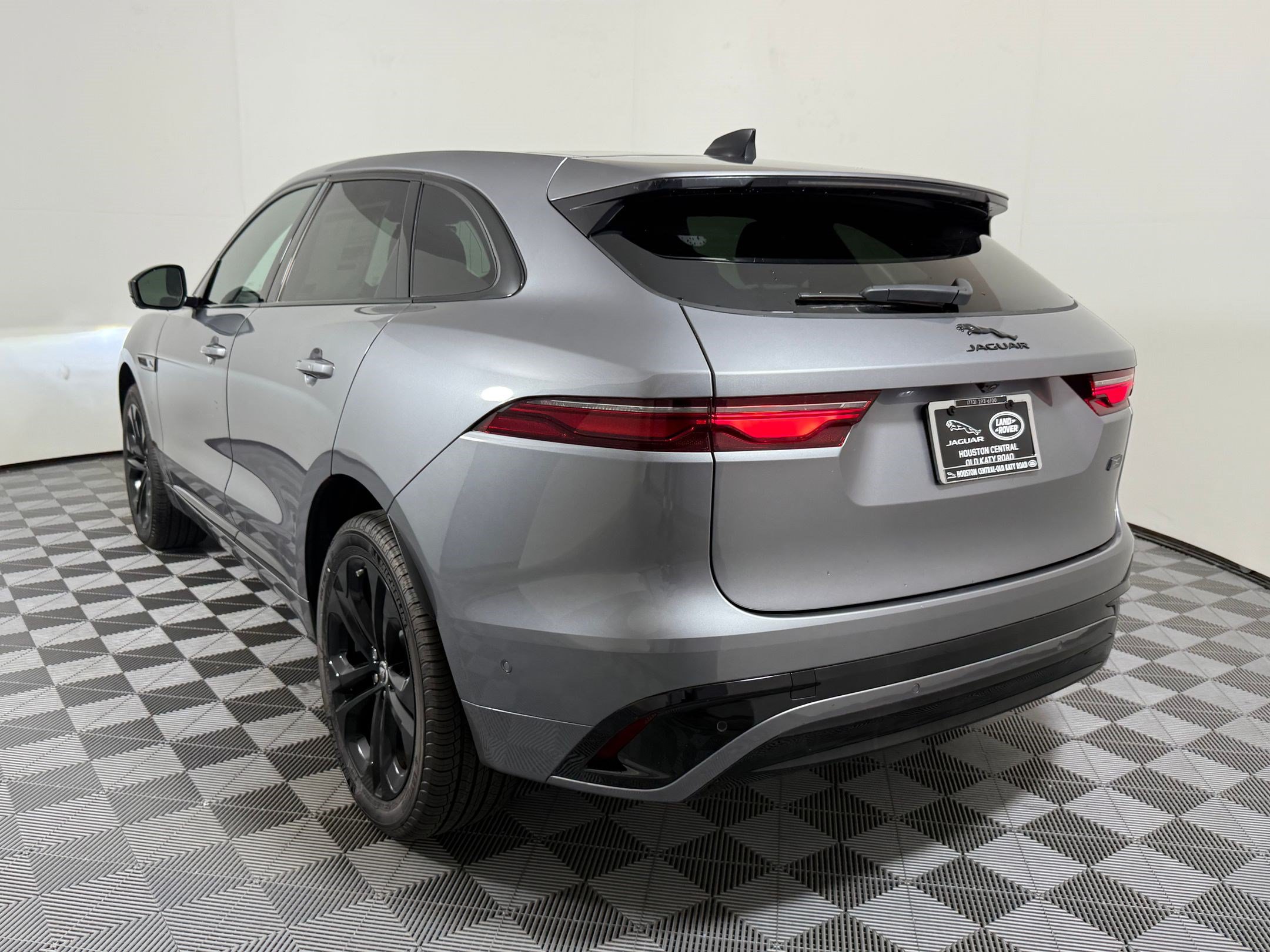 New 2026 Jaguar F-PACE R-Dynamic S AWD/4WD image 3