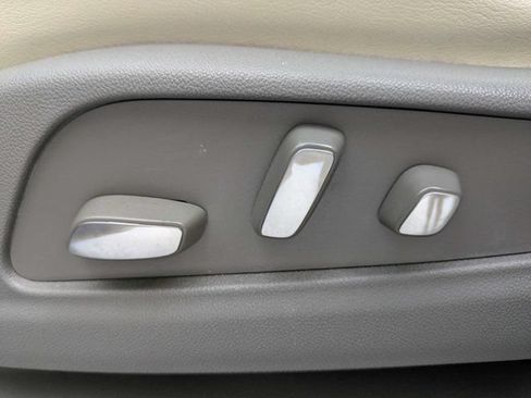 Used 2021 Cadillac XT6 Premium Luxury w/ LPO, Floor Liner Package FWD image 21