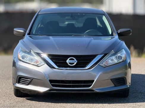 Used 2017 Nissan Altima 2.5 S w/ Power Driver Seat Package image 5