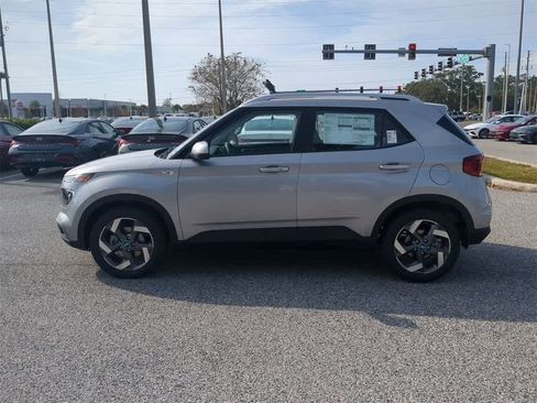 New 2026 Hyundai Venue SEL image 3