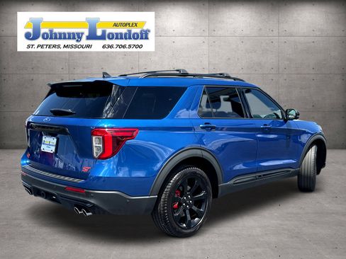Used 2021 Ford Explorer ST w/ Equipment Group 401A AWD/4WD image 2
