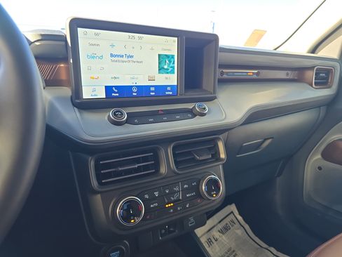 Used 2023 Ford Maverick Lariat w/ Lariat Luxury Package image 26