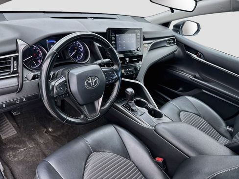 Used 2021 Toyota Camry SE FWD image 7