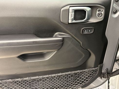 Used 2018 Jeep Wrangler Unlimited Sport S AWD/4WD image 13