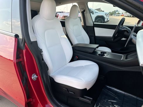 Used 2021 Tesla Model Y Long Range AWD/4WD image 25