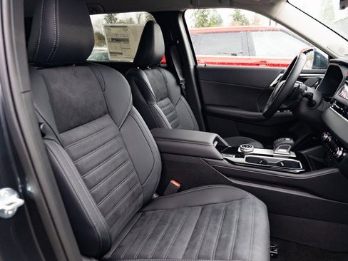 New 2026 Mitsubishi Outlander SE image 23