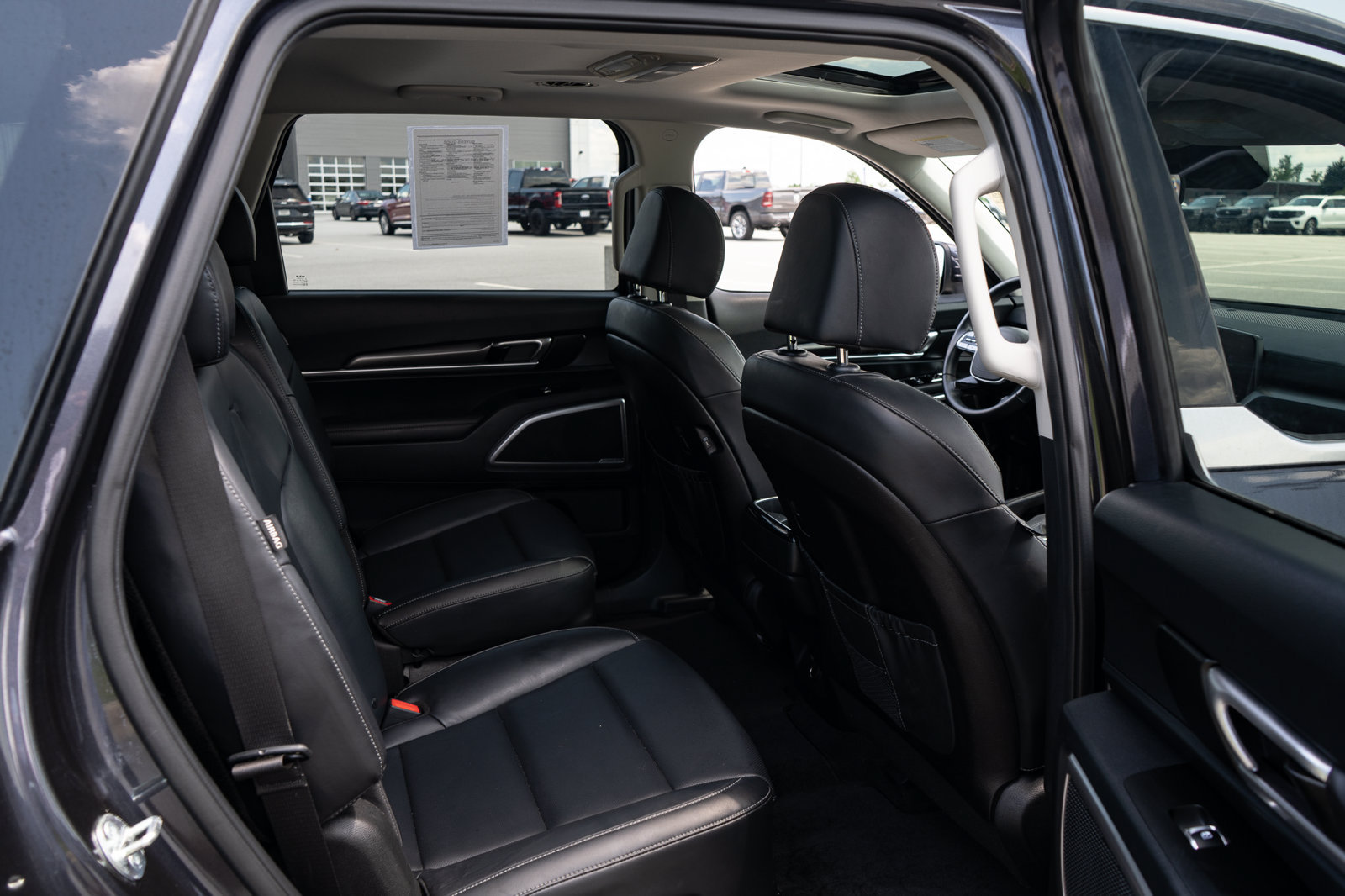Used 2025 Kia Telluride S FWD image 22