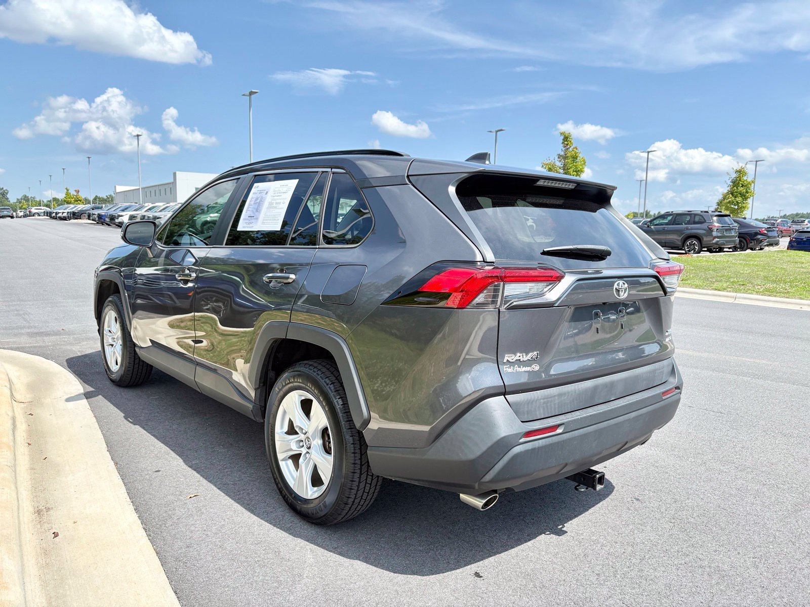 Used 2021 Toyota RAV4 XLE w/ Convenience Package AWD/4WD image 6