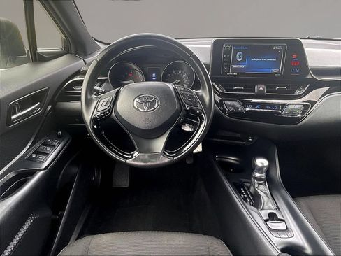 Used 2018 Toyota C-HR XLE FWD image 8