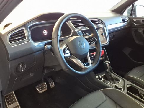 Used 2023 Volkswagen Tiguan SEL R-Line AWD/4WD image 9