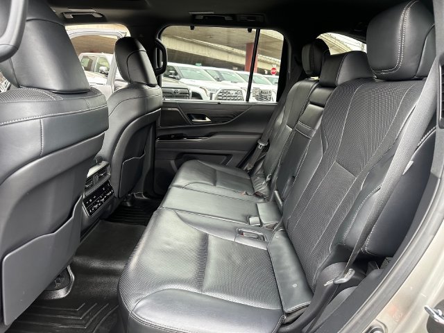 Used 2022 Lexus LX 600 4WD w/ Luxury Package image 45