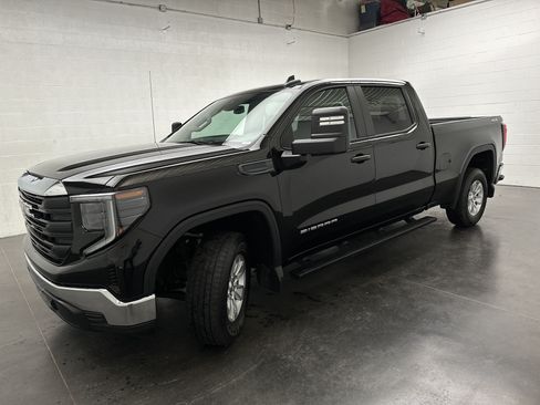 Used 2024 GMC Sierra 1500 Pro w/ Pro Value Package AWD/4WD image 4