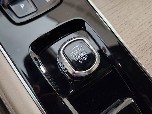 New 2026 Volvo XC90 B5 Core image 20