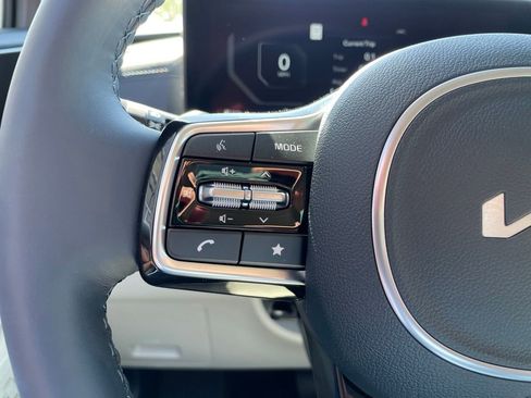 New 2026 Kia Carnival FWD image 27