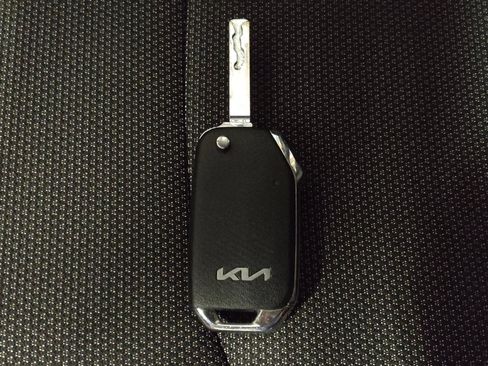 Used 2023 Kia Forte LXS image 32