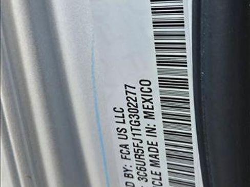 New 2026 RAM 2500 Laramie w/ Night Edition AWD/4WD image 18