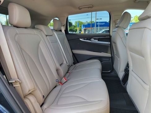 Certified 2023 Lincoln Nautilus FWD w/ Premium Package image 23