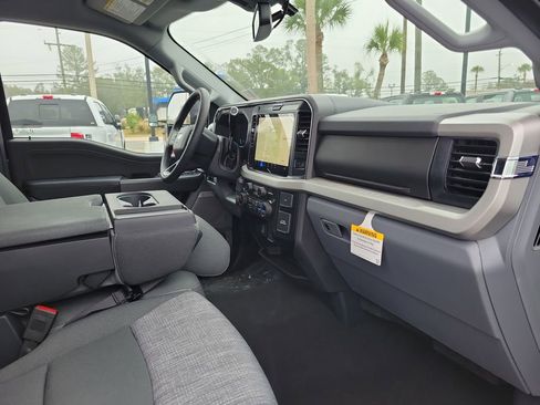 New 2026 Ford F250 XLT w/ XLT Premium Package AWD/4WD image 30