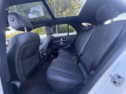 Used 2024 Mercedes-Benz GLE 350 4MATIC w/ AMG Line Exterior image 8