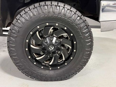 Used 2004 Chevrolet Silverado 1500 w/ Light Duty Power Package image 2