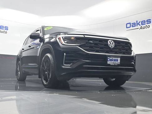 Used 2024 Volkswagen Atlas SEL Premium R-Line AWD/4WD image 43