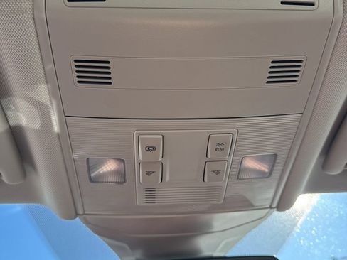 Certified 2024 Volkswagen Jetta SE image 28