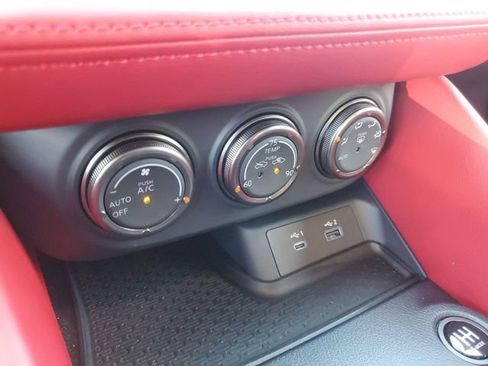 Certified 2024 Nissan Z Performance w/ Floor Mat Package RWD image 20