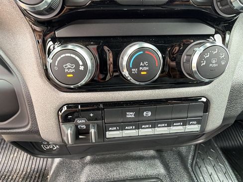 New 2026 RAM 5500 Tradesman w/ Chrome Appearance Group AWD/4WD image 28