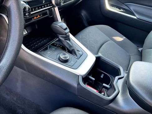 Used 2025 Toyota RAV4 XLE image 20