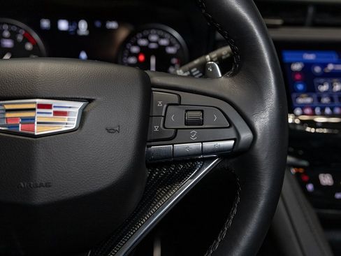 Used 2023 Cadillac XT6 Sport w/ LPO, ONYX Package image 27