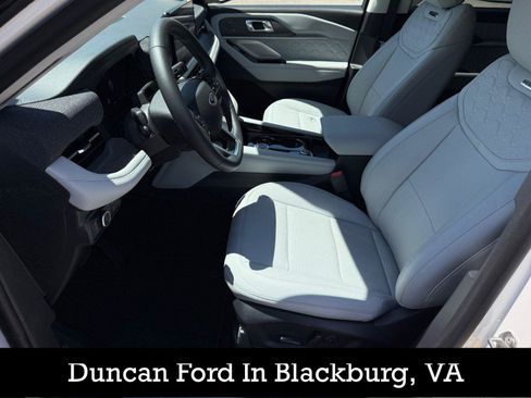 New 2026 Ford Explorer Platinum AWD/4WD image 10