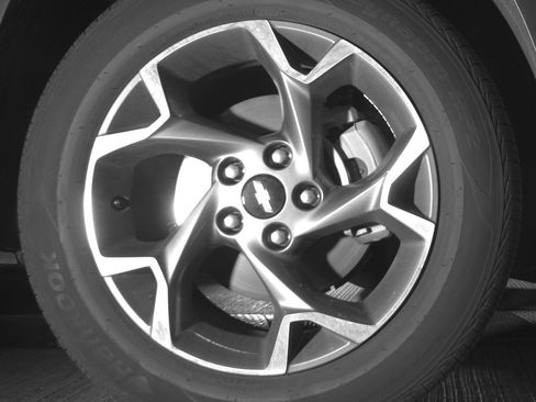 Used 2025 Chevrolet Trax LT image 13