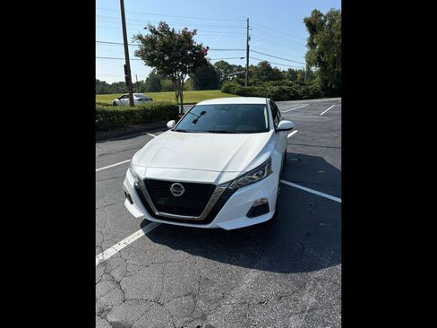 Used 2020 Nissan Altima 2.5 SR FWD image 1