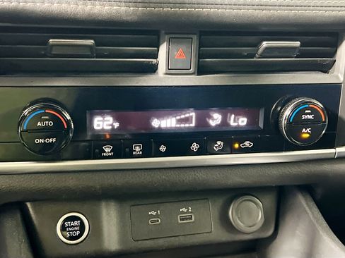 Used 2023 Nissan Rogue SV AWD/4WD image 27
