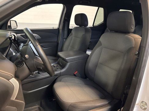 Used 2023 Chevrolet Traverse LT w/ LPO, Floor Liner Package image 9