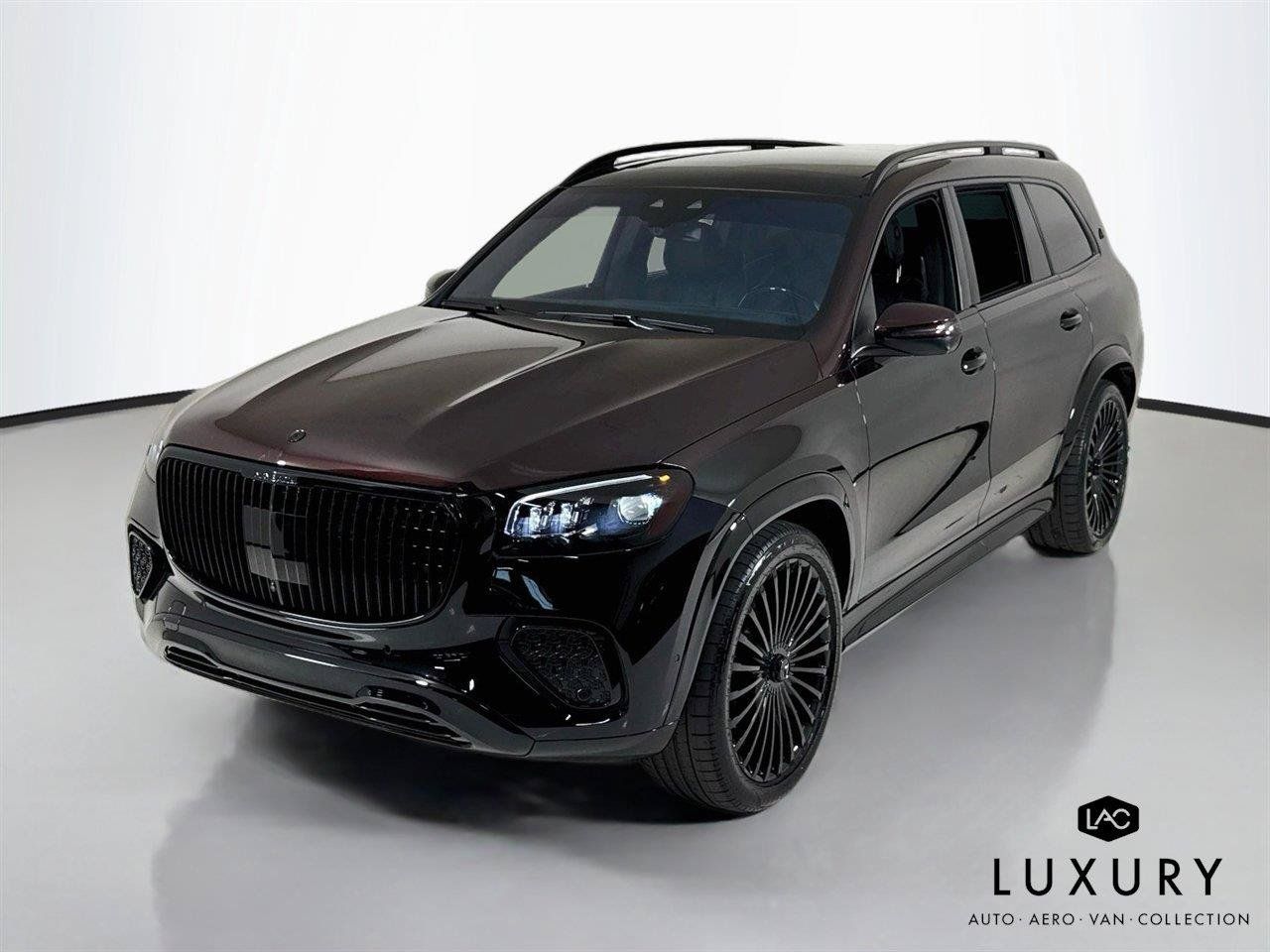 Used 2024 Mercedes-Benz Maybach GLS 600 4MATIC image 4