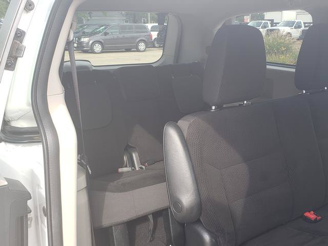 Used 2018 Dodge Grand Caravan SE w/ UConnect Hands-Free Group FWD image 16