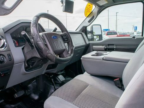 Used 2015 Ford F550 4x4 Crew Cab Super Duty image 15