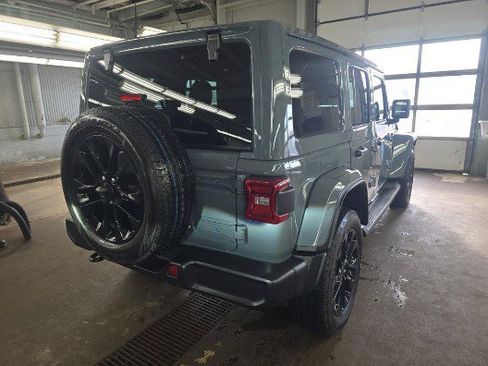 Used 2025 Jeep Wrangler Unlimited Sahara AWD/4WD image 4