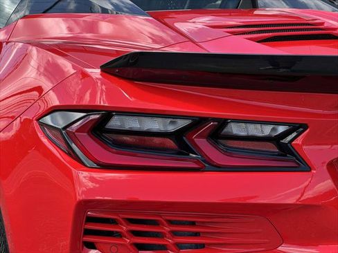 Used 2025 Chevrolet Corvette E-Ray AWD/4WD image 12