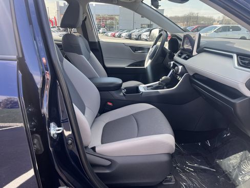 Certified 2025 Toyota RAV4 XLE w/ Convenience Package image 17