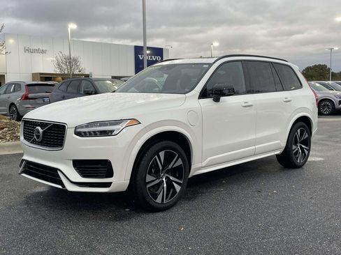 Used 2020 Volvo XC90 T8 R-Design image 25